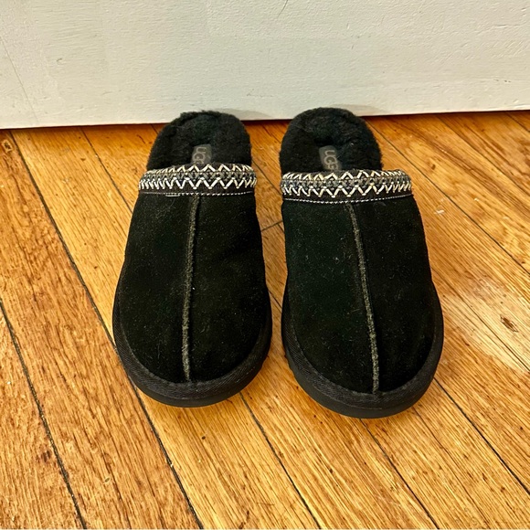 ✨ Ugg backless sheepskin slippers, black 7M - Picture 3 of 5